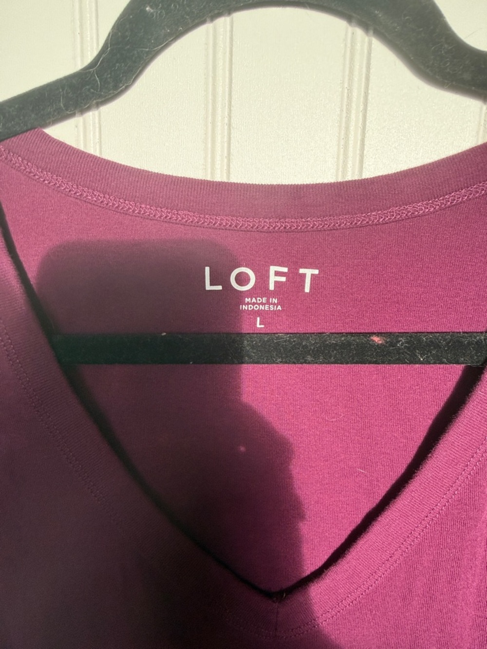 LOFT Plum V-Neck Tank Top - Picture 2 of 2
